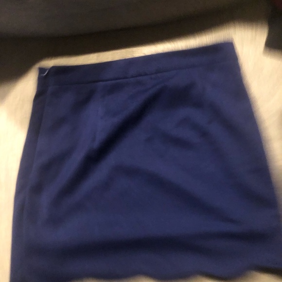 Toni dark blue scallop skirt - Picture 2 of 5